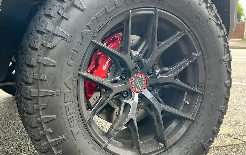 2021+ RAM TRX & 2025+ RHO Front 6-Piston Red Calipers Brake